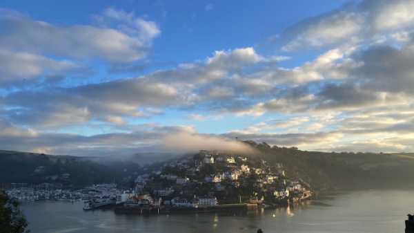 21 January 2020 - 08-55-29
Blues skies above, but somewhere over in Kingswear there's some people stuck in what they are probably calling fog.
